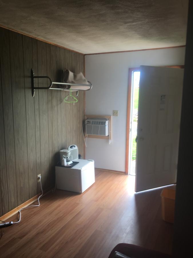 Michael Dee'S Motel East Durham Ngoại thất bức ảnh